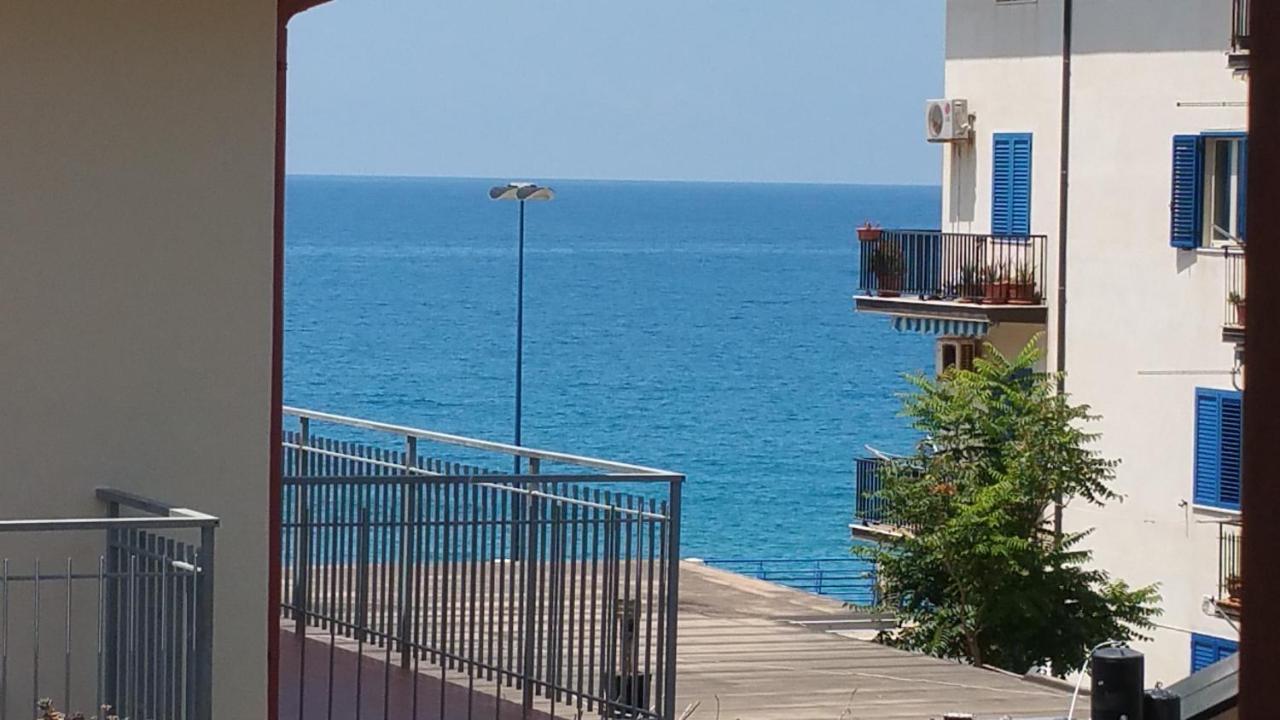 A Due Passi Dal Mare Acomodação com café da manhã Acquappesa Exterior foto
