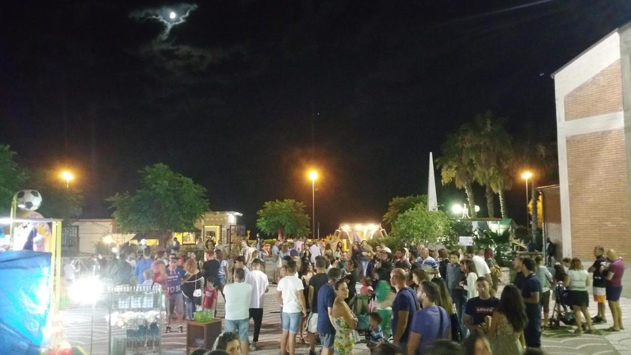 A Due Passi Dal Mare Acomodação com café da manhã Acquappesa Exterior foto